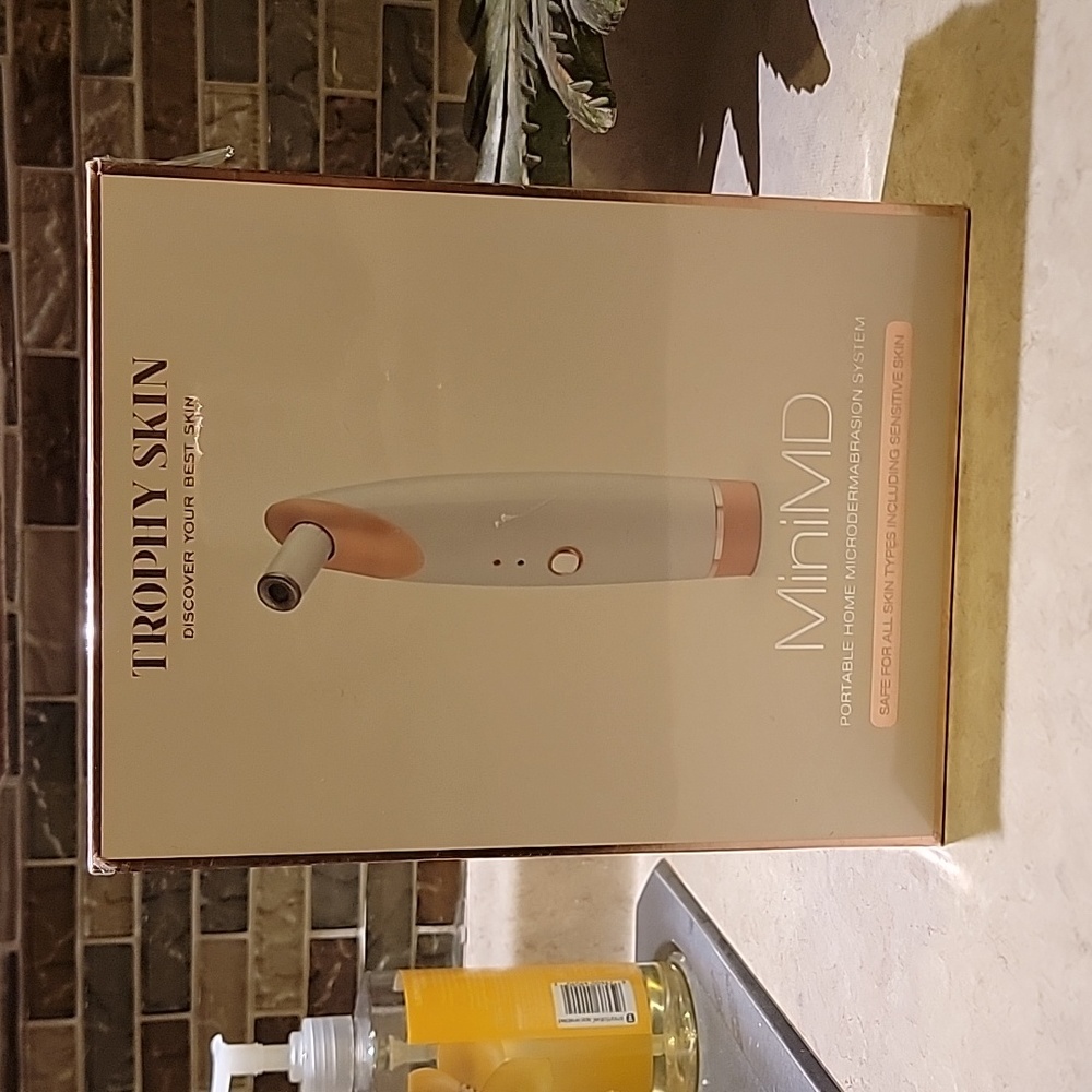 Trophy Skin Mini MD Microdermabrasion Tool
